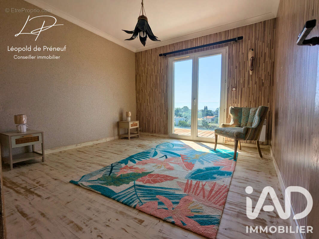 Maison 250 m² à Hyeres  - photo 9