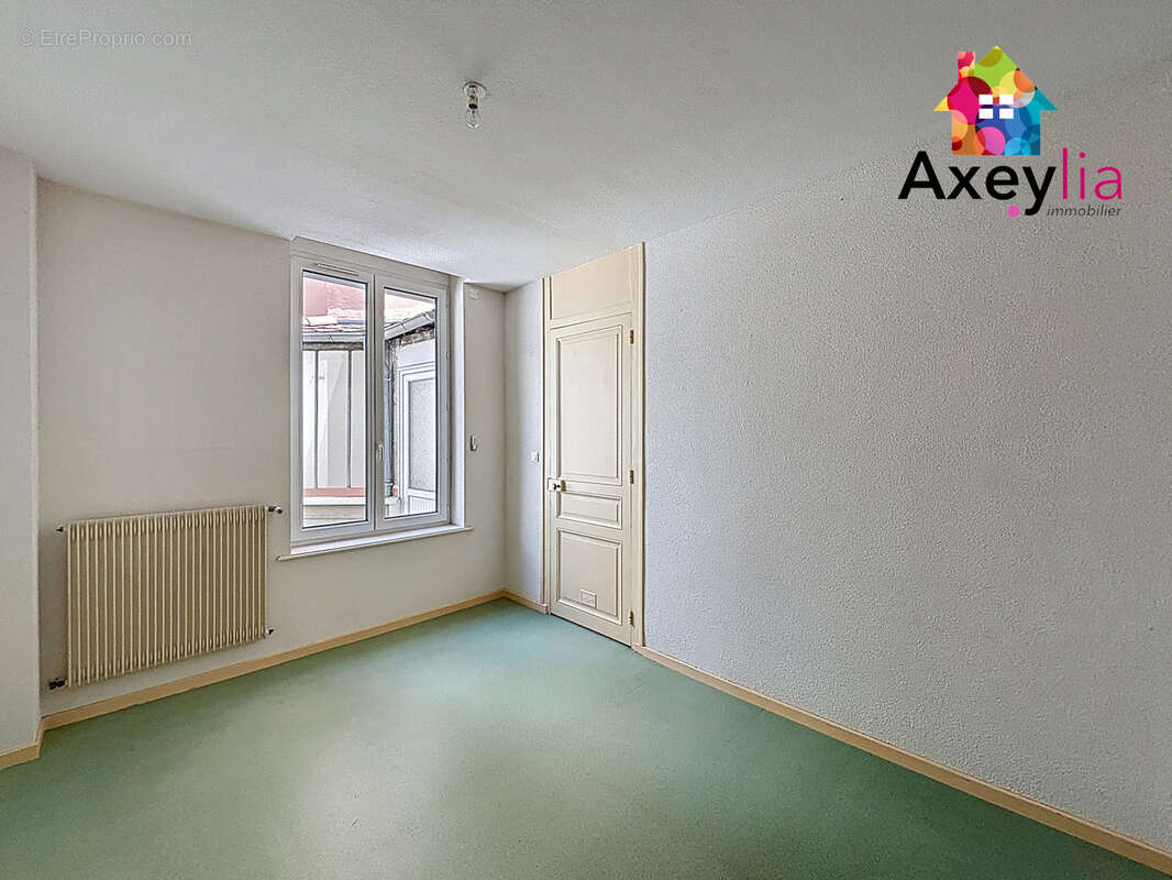 Appartement à LE COTEAU