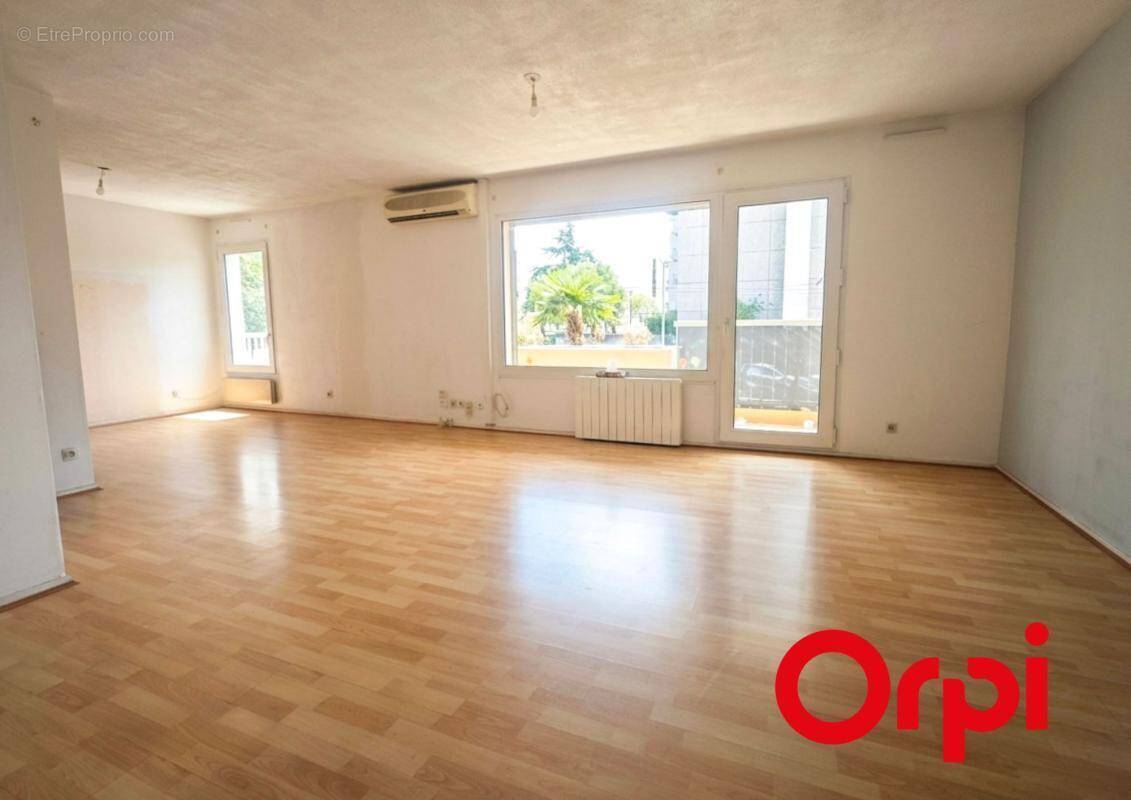 Appartement à LYON-8E