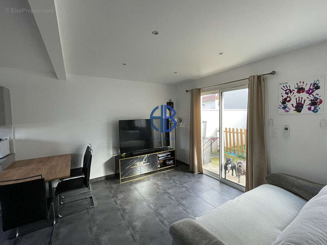 Maison à SAINT-SIMEON-DE-BRESSIEUX