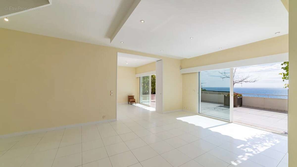 Appartement à MENTON