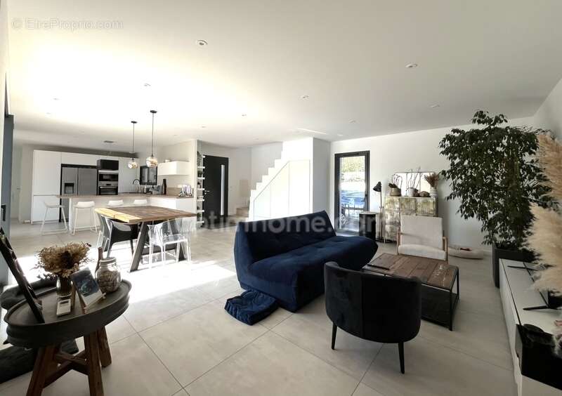 Maison à JANNEYRIAS