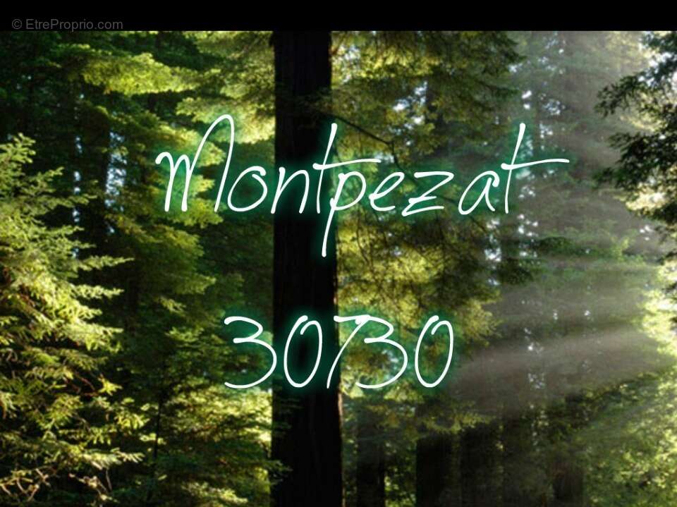 Terrain à MONTPEZAT