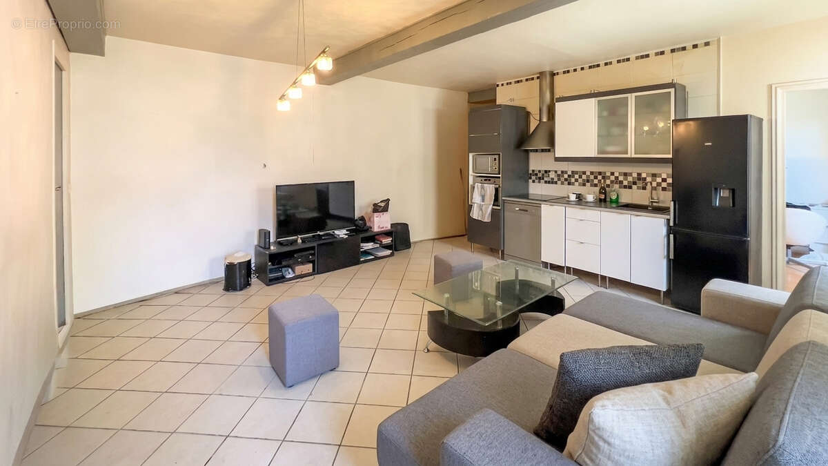 Appartement à NANTERRE