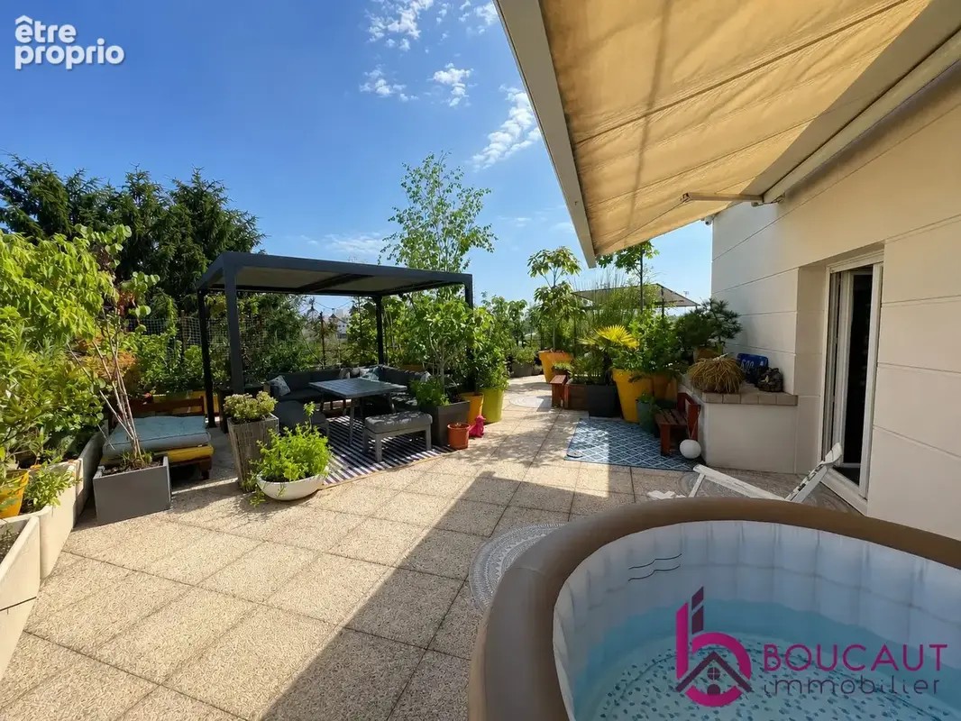 Appartement 109 m² à Le Plessis-Robinson  - photo 2