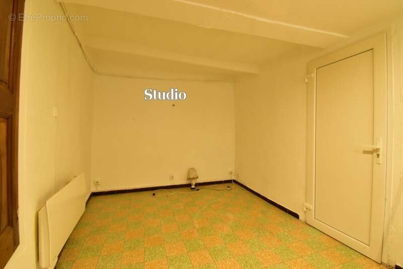 Immeuble de rapport à vendre - LA MOTTE DU CAIRE (04) - photo 10