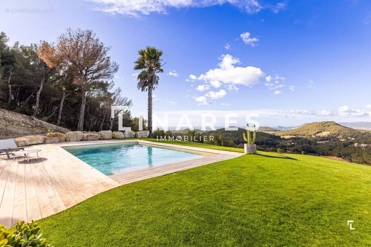 Maison à LA CADIERE-D'AZUR