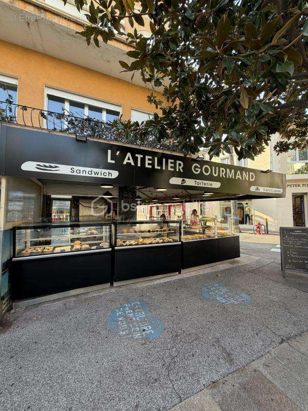 Commerce à CAVALAIRE-SUR-MER