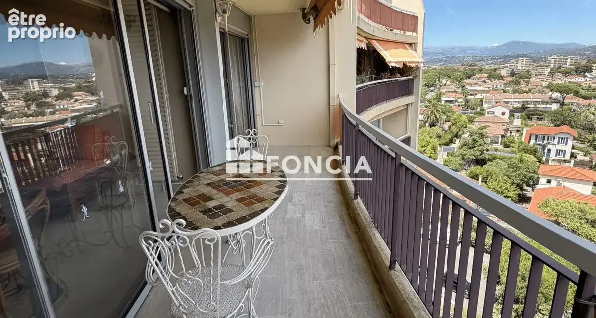 Mandelieu-la-Napoule, Cannes Marina : 2 pièces de 54 m² au 8ᵉ étage, vue mer panoramique et terrasse - photo 3
