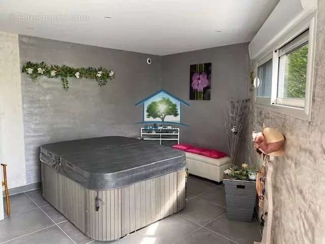 Commerce à FORGES-LES-EAUX