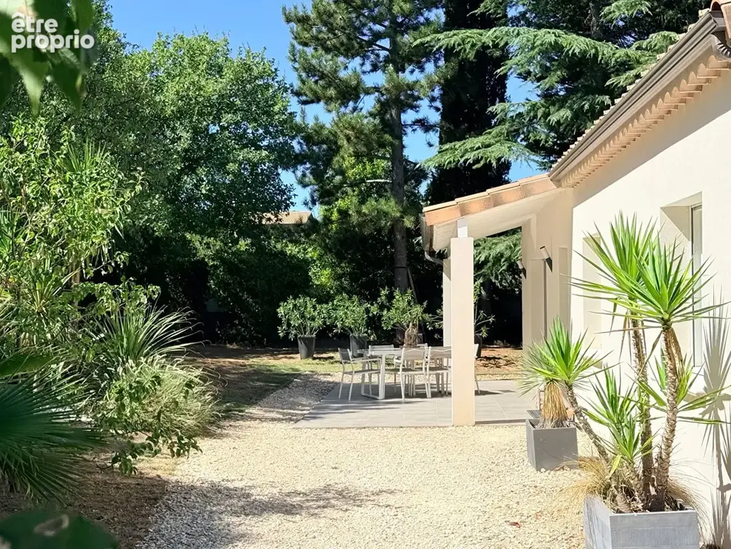 Villa contemporaine de plain-pied + studio indépendant - Saint-Paul-Trois-Chateaux - 7 pièces - 120 m² - photo 5