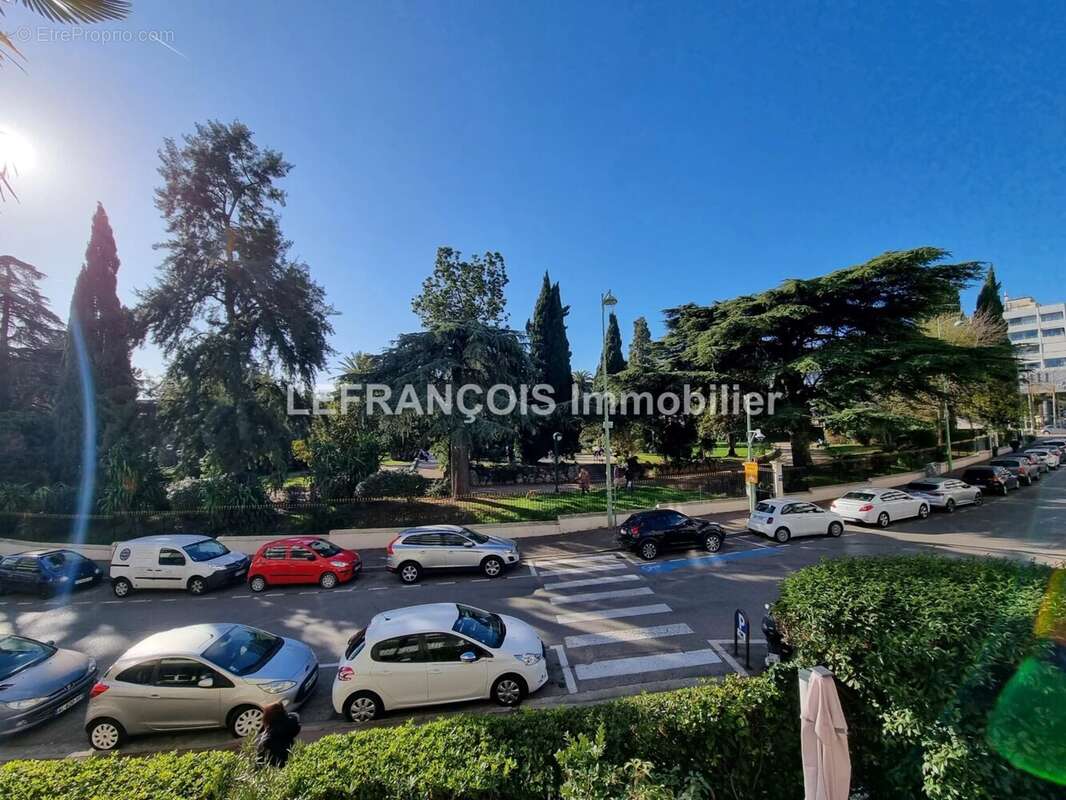 Appartement à LE CANNET