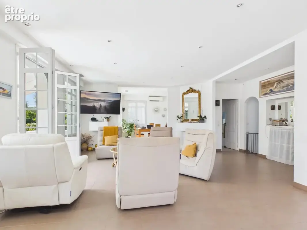 Villa avec piscine – juan-les-pins – 183 m² – terrain 1 400 m² - photo 7