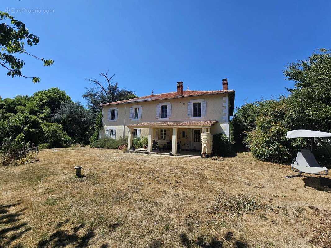 Maison à ROUMAZIERES-LOUBERT
