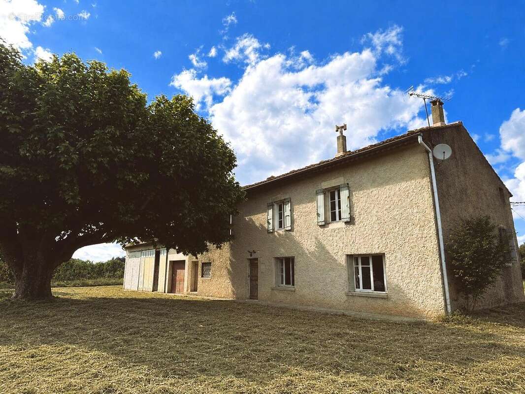 Maison à ROBION