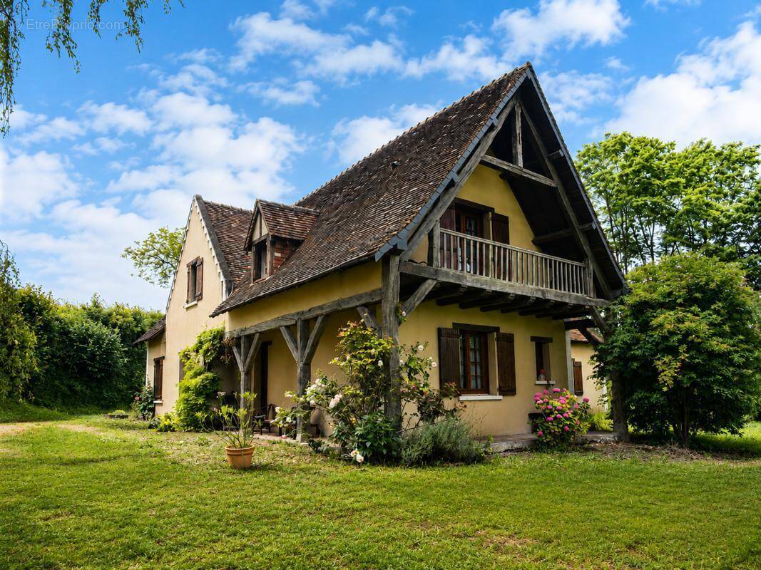 Maison à SAINT-PATERNE-RACAN
