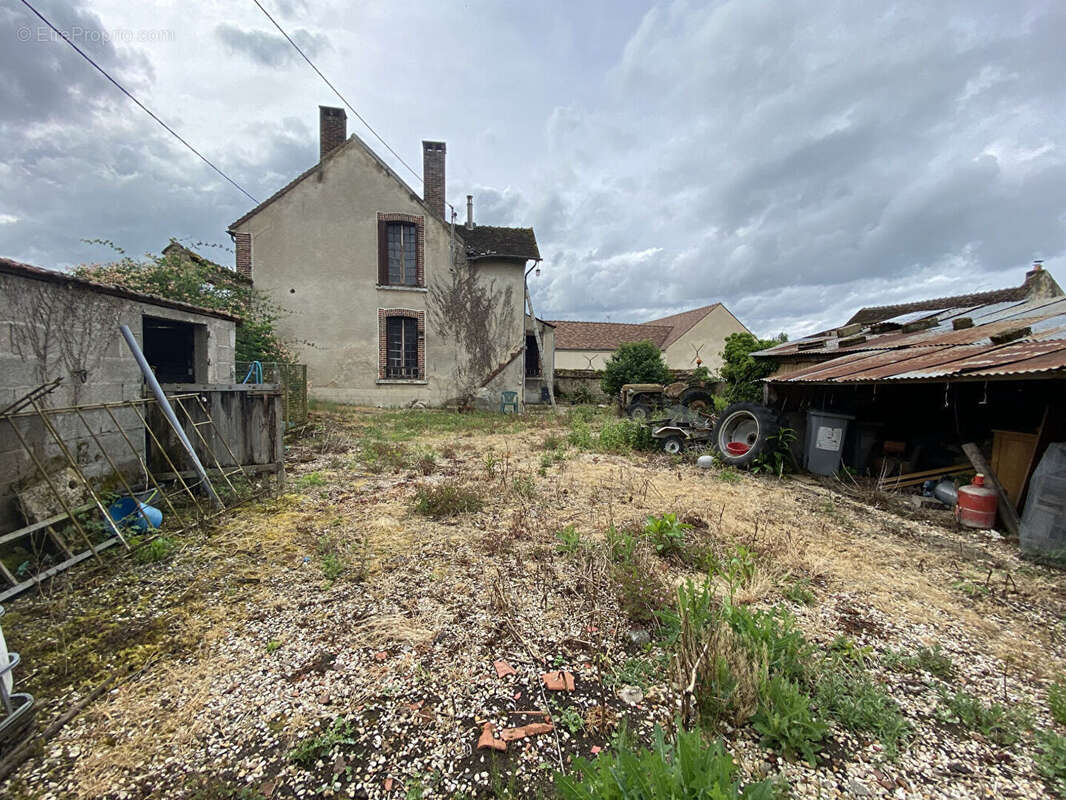 Maison à CHAMPLAY