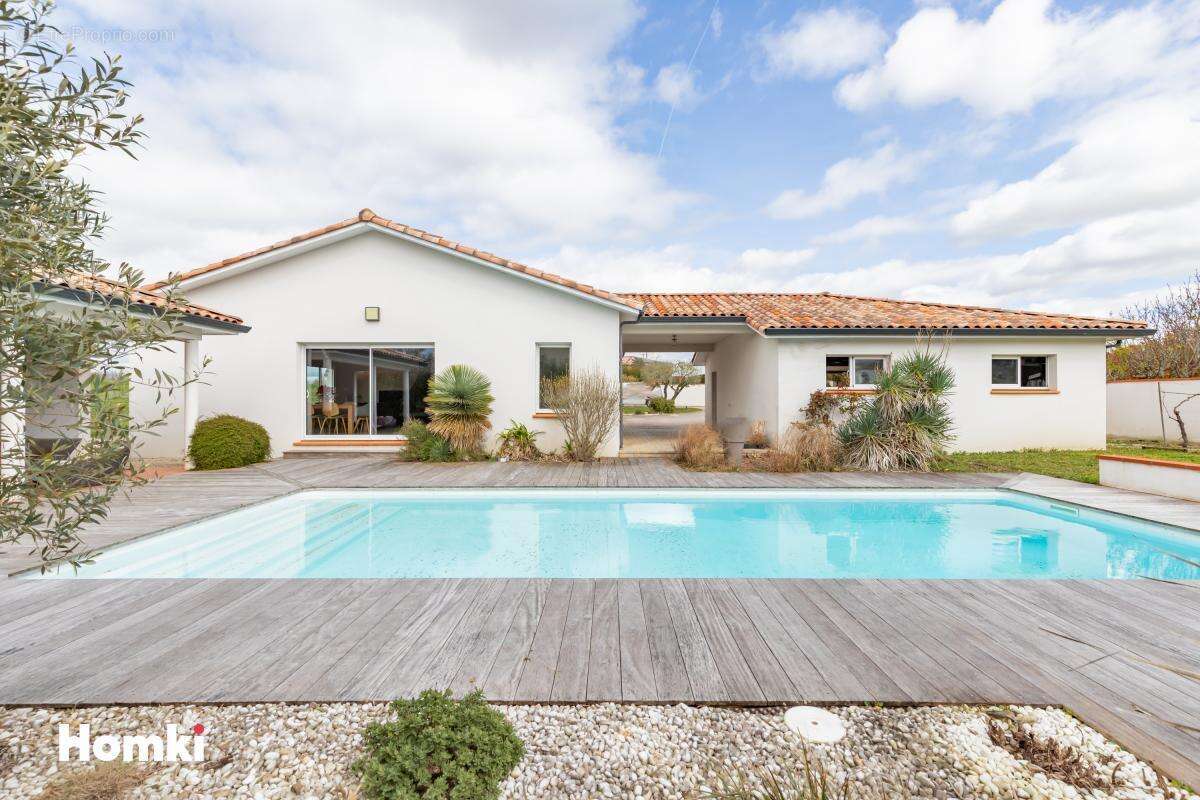 Maison à PECHBONNIEU