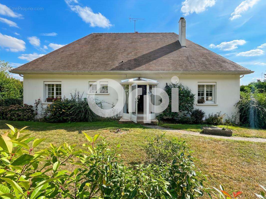 Maison à ARNIERES-SUR-ITON