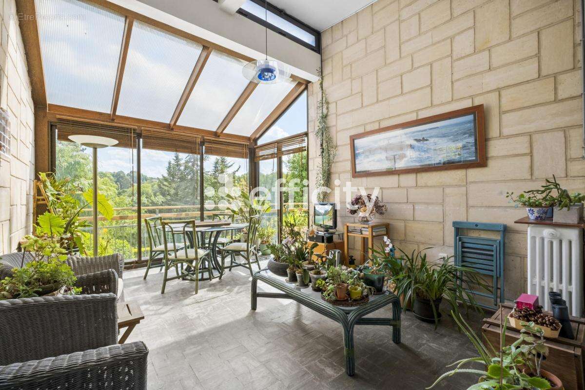 Maison à LA CELLE-SAINT-CLOUD