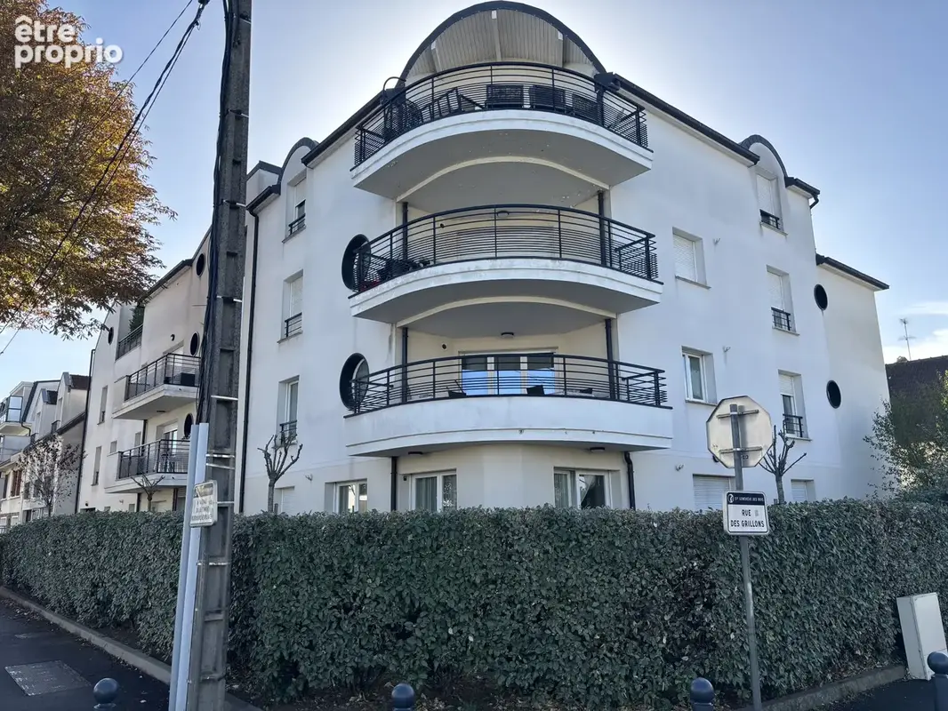 Appartement à SAINTE-GENEVIEVE-DES-BOIS