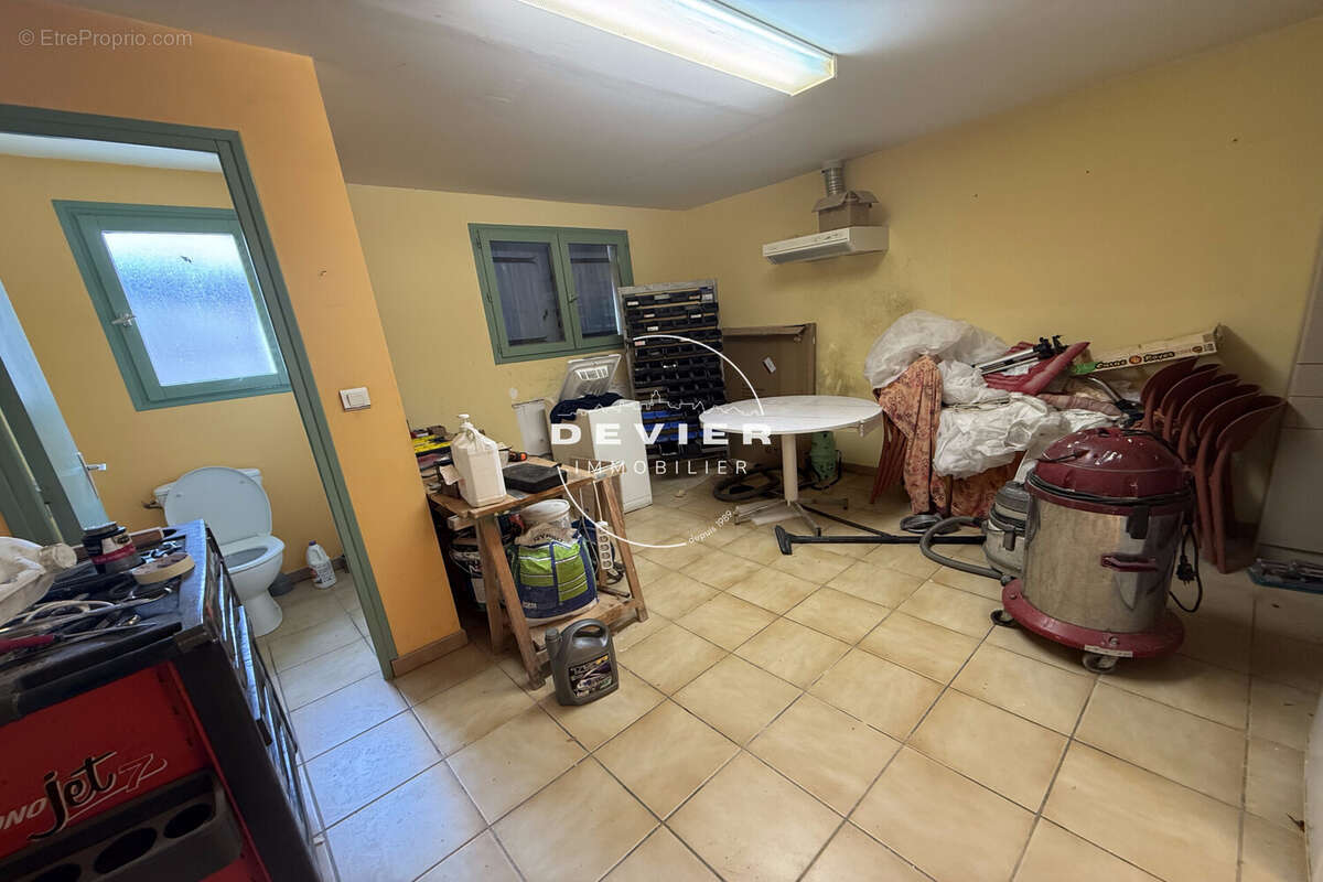 Maison 350 m² à Saint-Christol  - photo 8