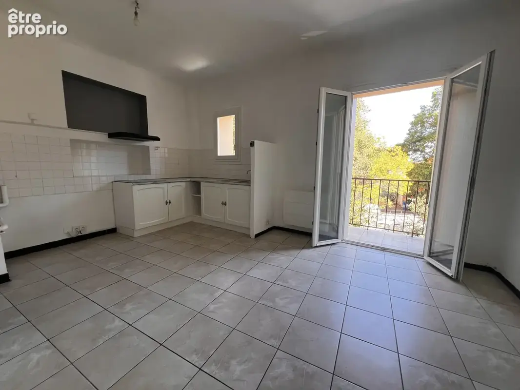 F2 bis avec balcon et vue dégagée à Céret - photo 5