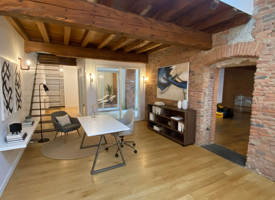 Maison de Caractère et de charme de plus de 200m² - photo 2