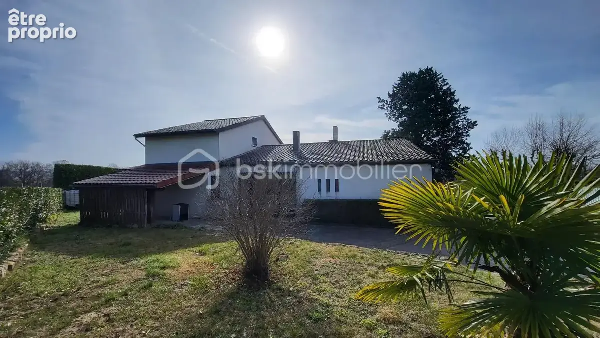 Maison à SAINT-DONAT-SUR-L'HERBASSE