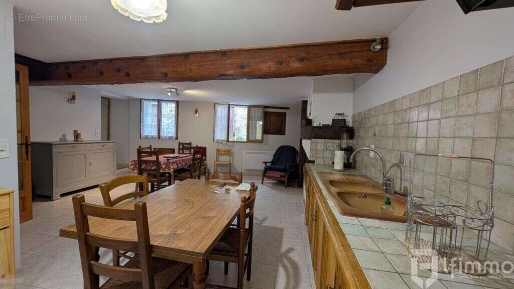 Maison à SAINT-JULIA-DE-BEC