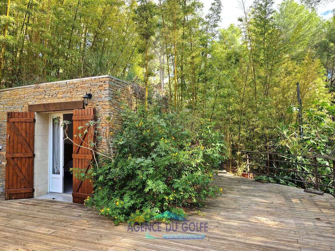 Propriété avec villa et plusieurs gîtes sur 3310 m² de terrain - photo 12