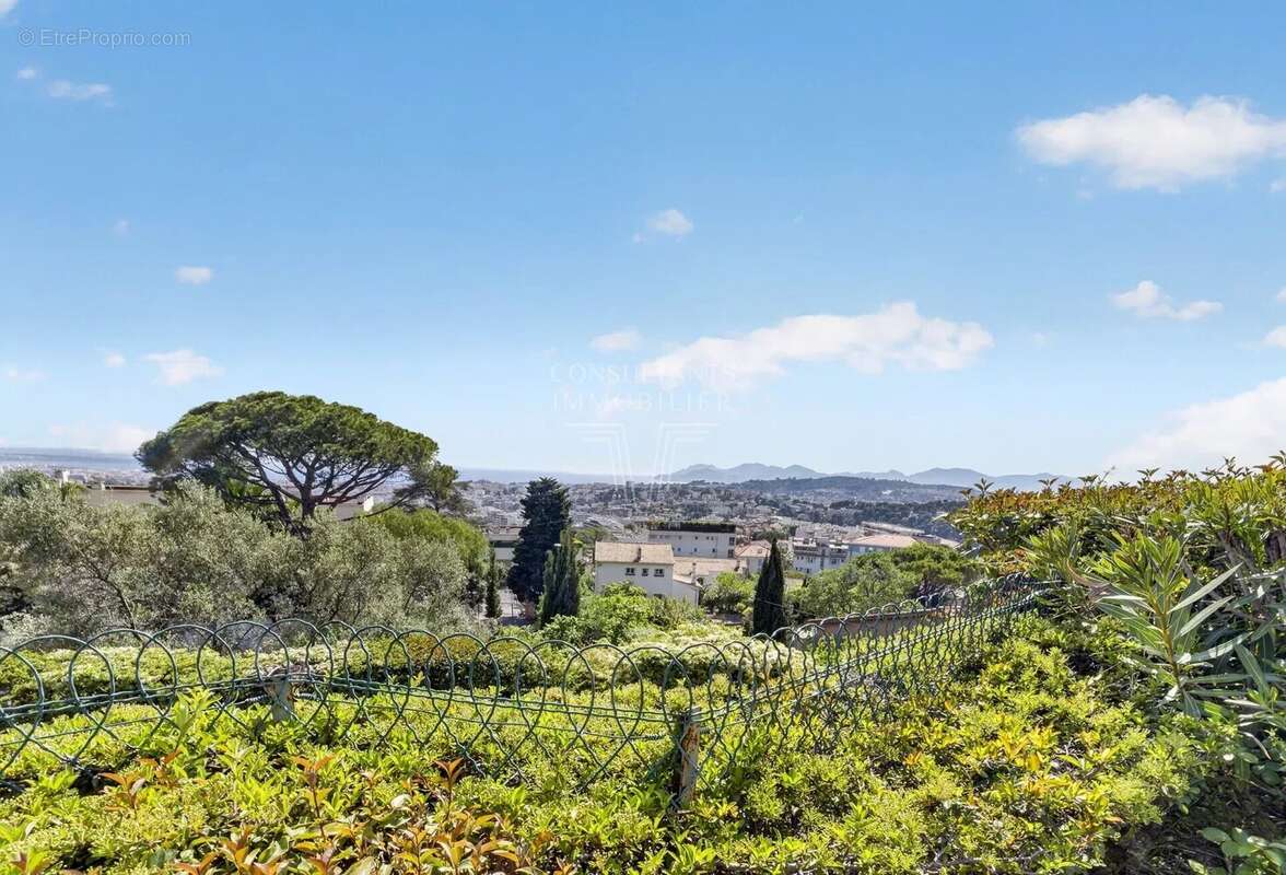 Appartement à LE CANNET