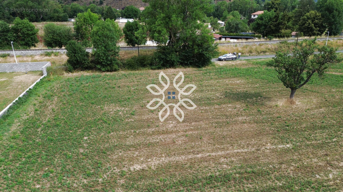 Terrain à vendre à MASSIAC (15500) - photo 2