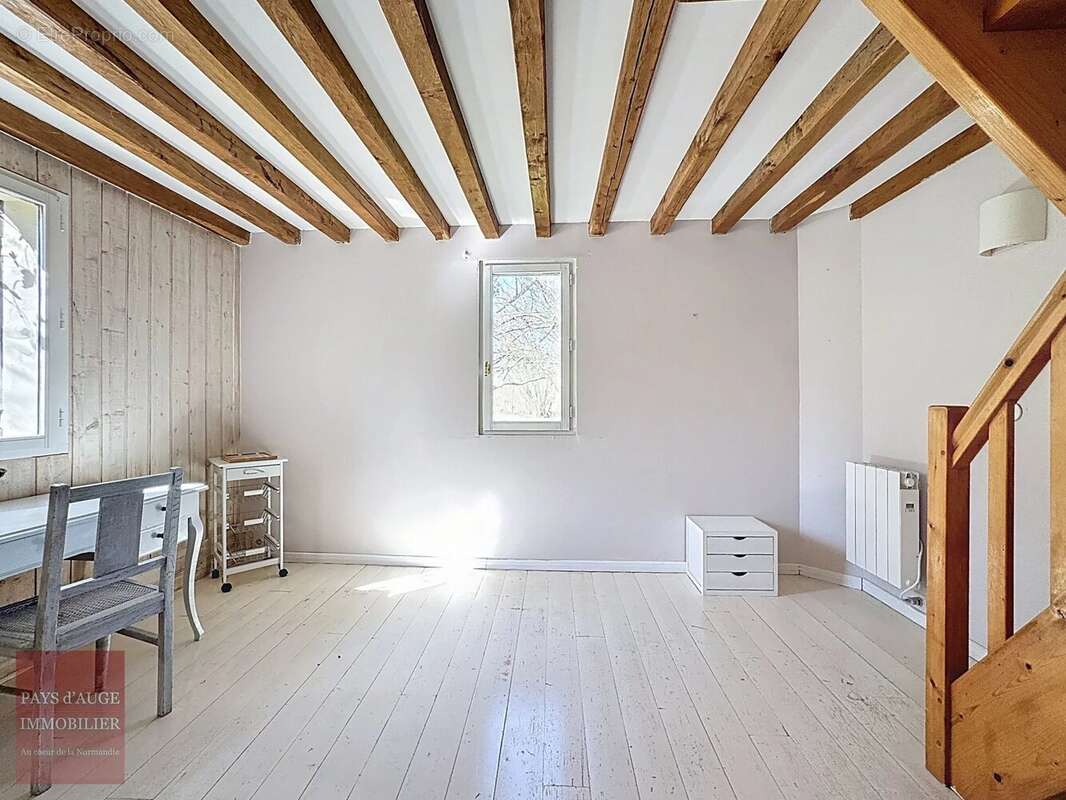 Maison à SAINT-GEORGES-EN-AUGE