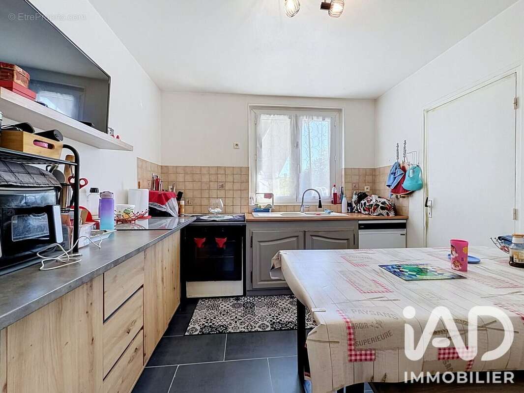 Photo 3