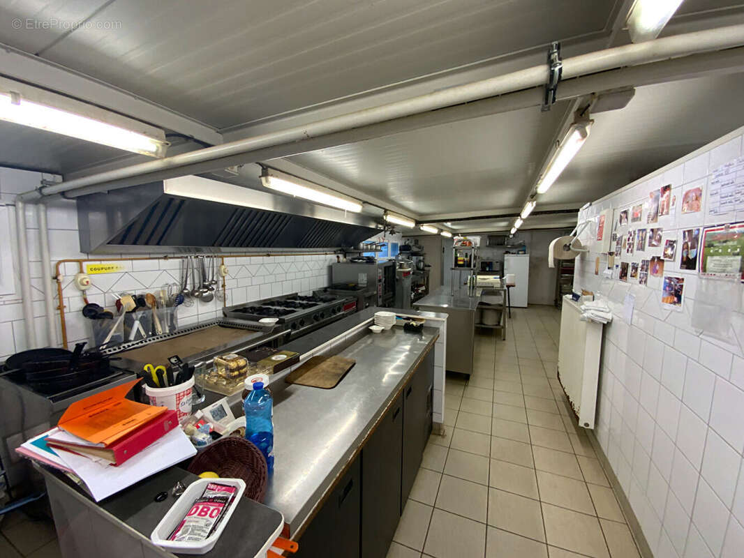 Commerce à MONTCHANIN