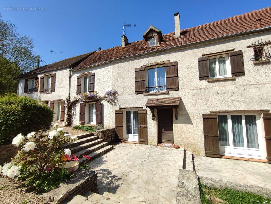 Maison à SAINT-GERMAIN-SUR-MORIN