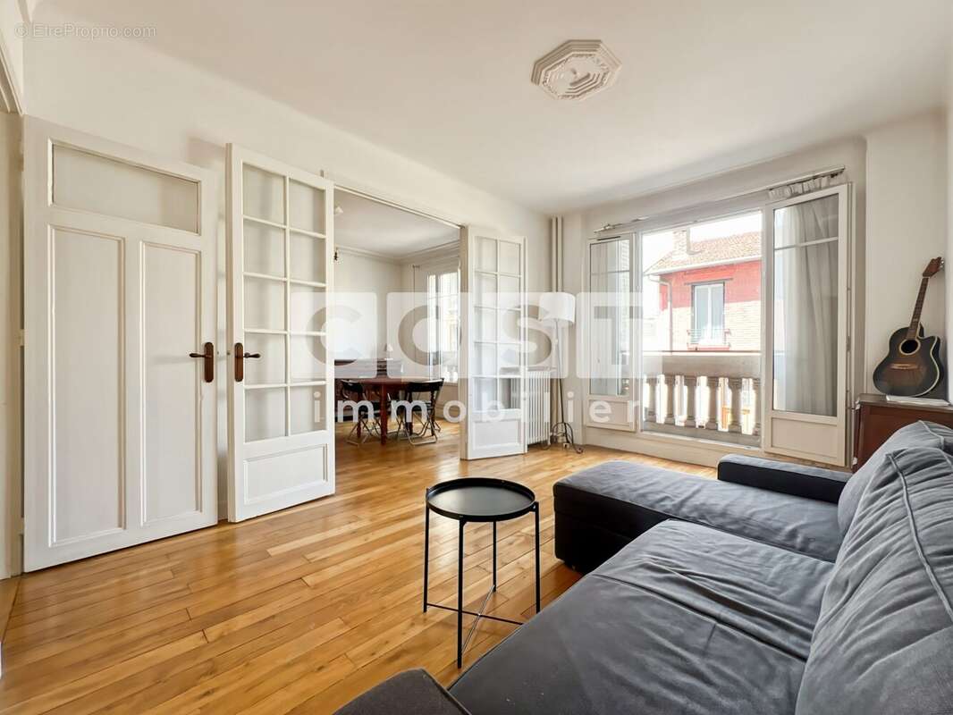 Appartement à ASNIERES-SUR-SEINE