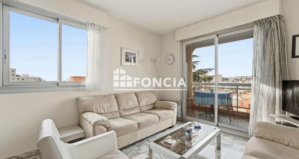 NICE OUEST - Rare : T4 89 m² baigné de lumière - 17 m² de balcons Sud-Ouest - 3ème étage - Box & cave - DPE B - photo 5