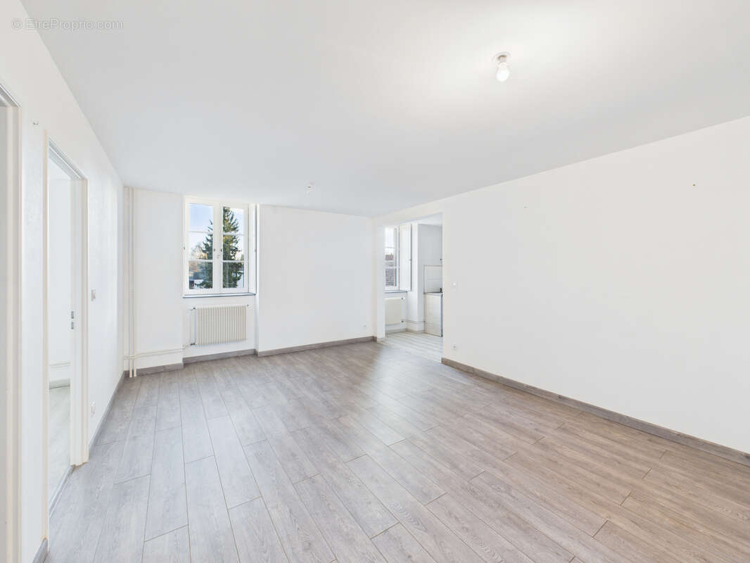 Appartement à CRAPONNE-SUR-ARZON