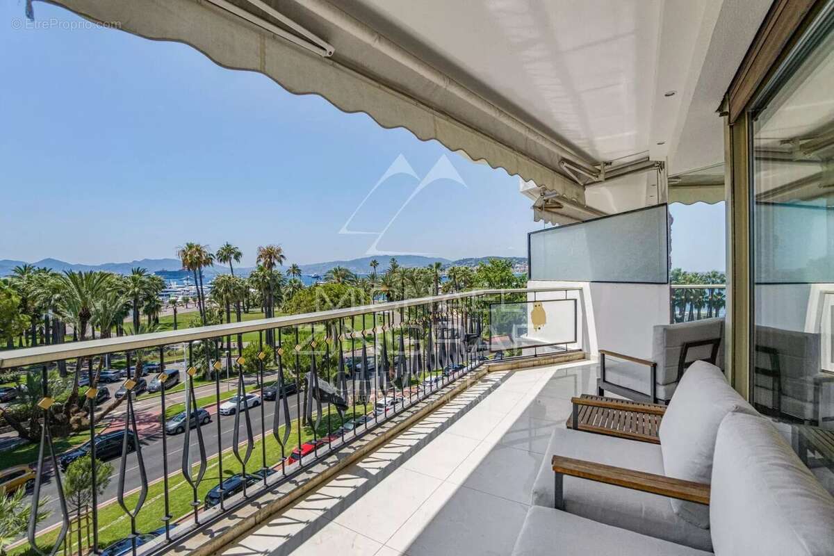 Appartement à CANNES
