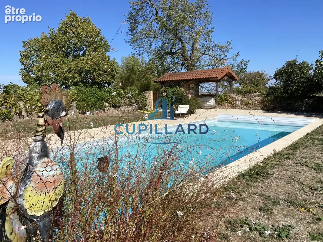 Maison de maître de 270m2 - Saint-Jean-Saint-Maurice - 3 hectares de terrain - piscine - Dépendances - photo 6
