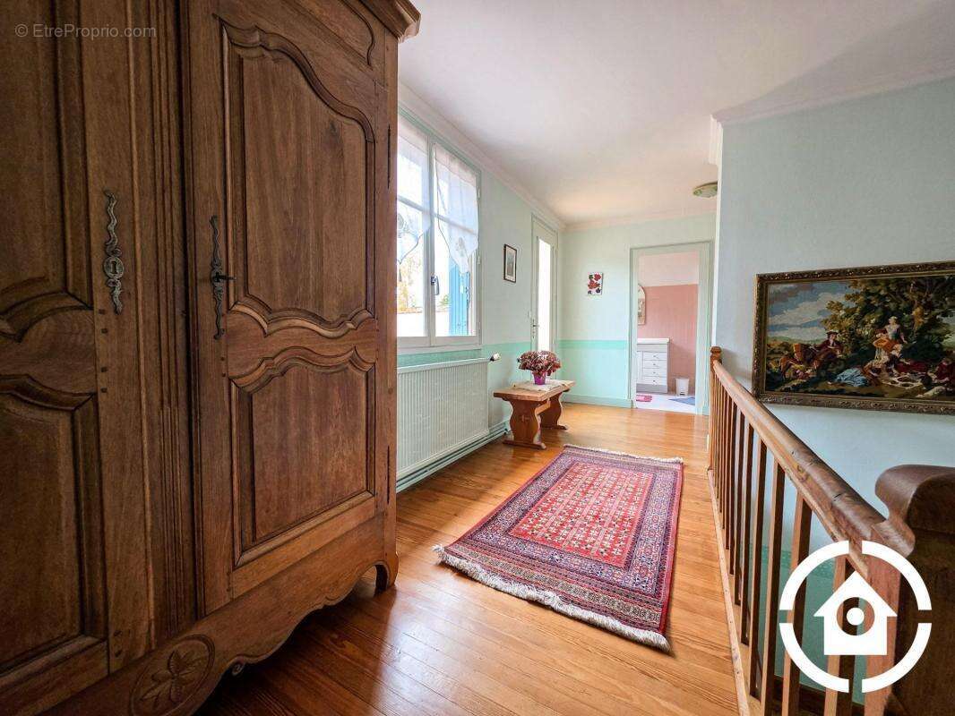 Maison familiale 4 chambres + dépendance et cour - photo 18