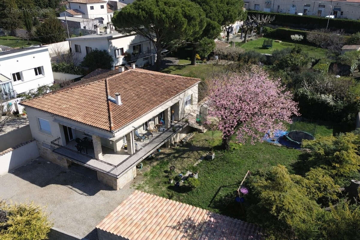 Maison à PIERRELATTE