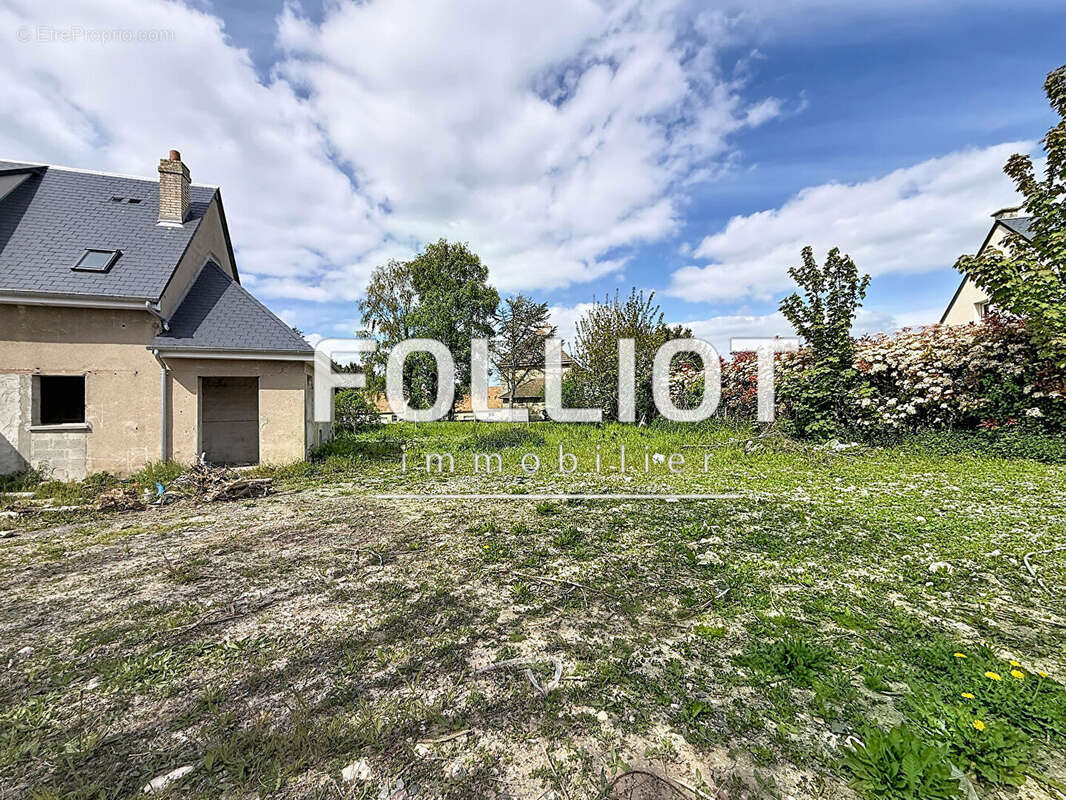 À VENDRE - Terrain avec fort potentiel à Castine-en-Plaine - photo 3