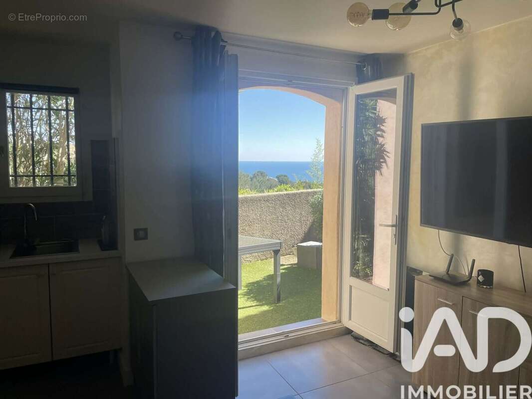 Photo 5 - Appartement à ROQUEBRUNE-SUR-ARGENS