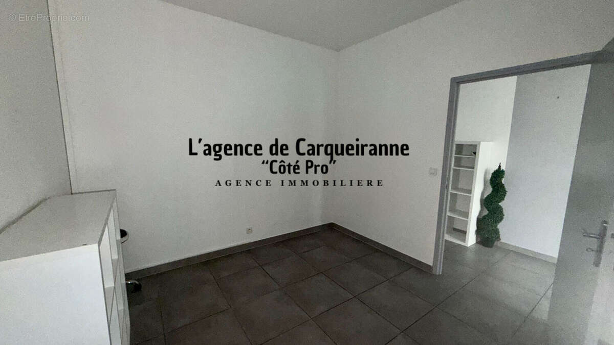 Commerce à LA CRAU