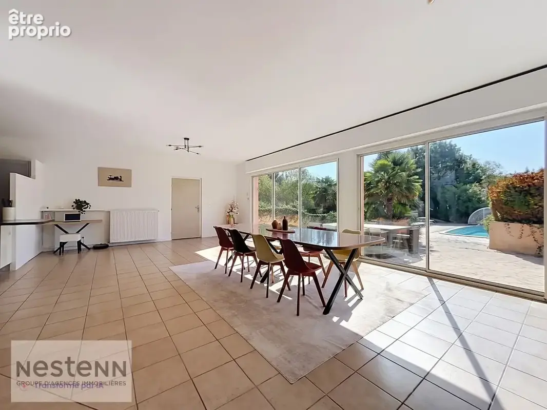 Pension Canine et Maison spacieuse à vendre à Sallertaine avec piscine et grand terrain - photo 3