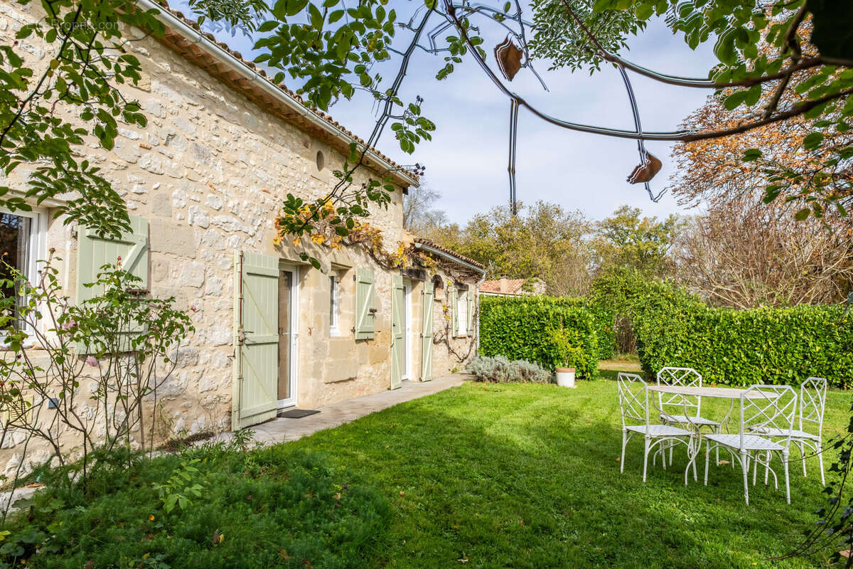 Maison à CASTILLONNES