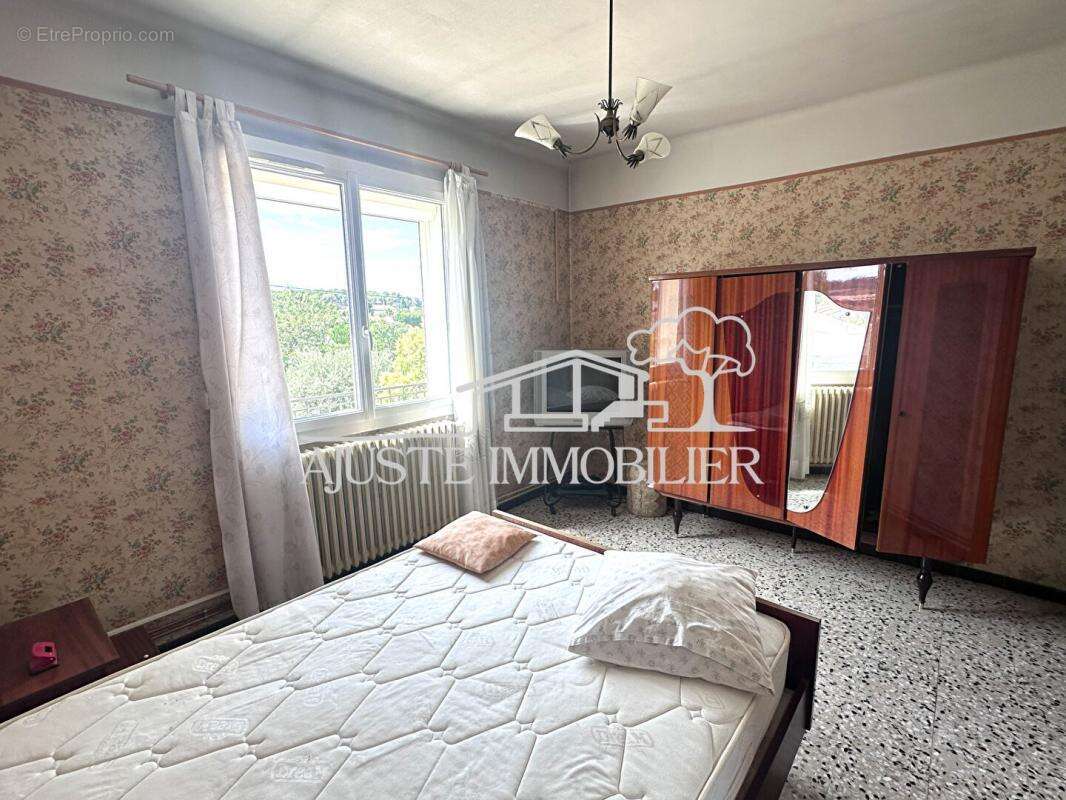 Appartement à SAINT-VICTORET